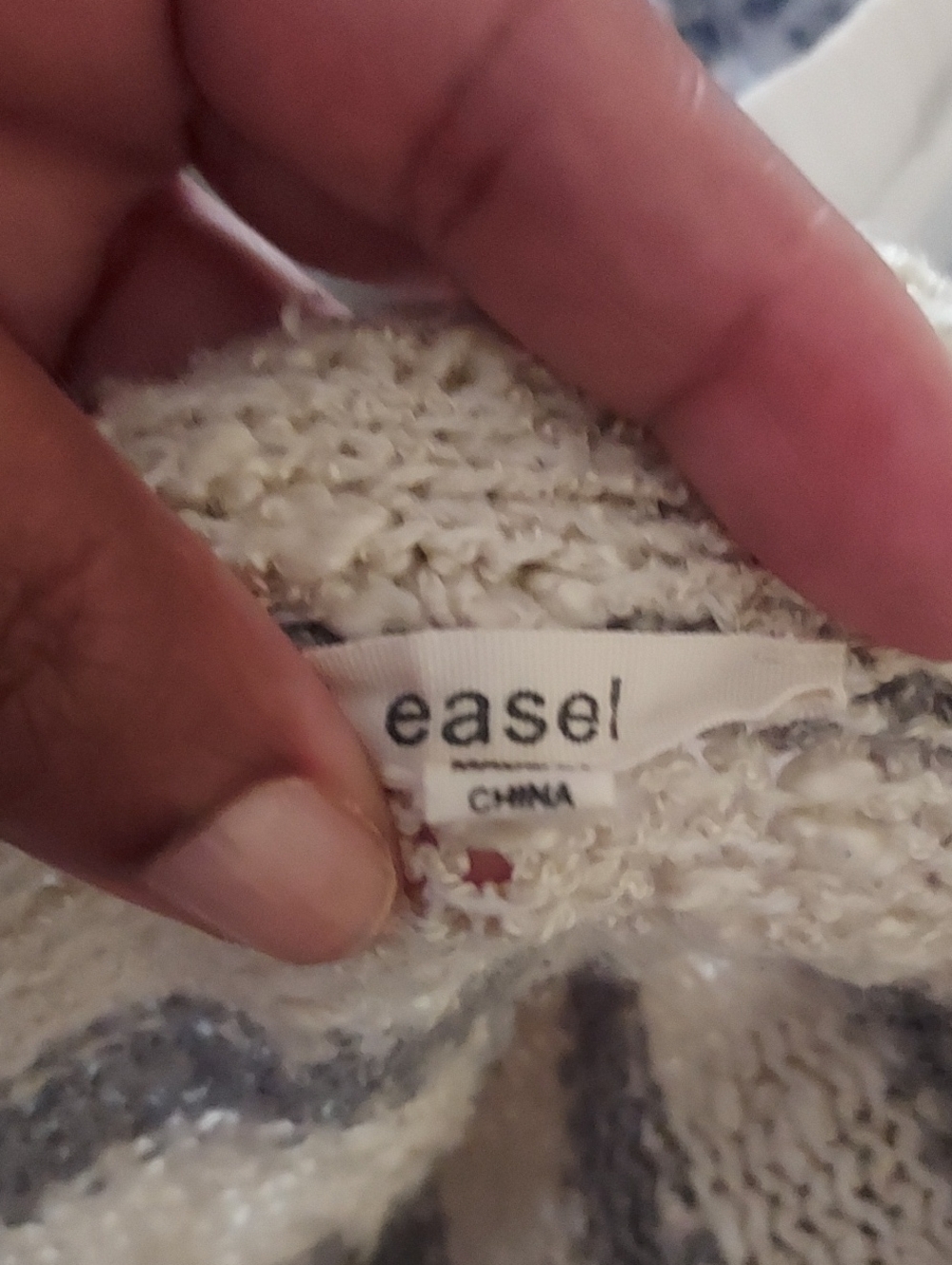 Sweater Subcategory Identification - Picture 2 of 4